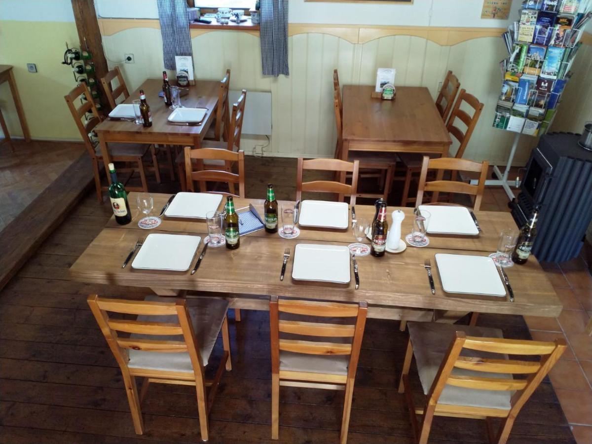 Camping & Guest House Pliskovice Mirovice Extérieur photo