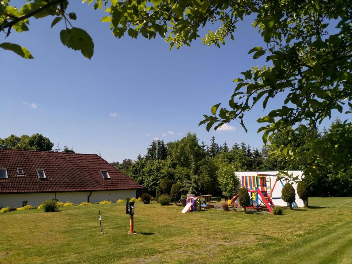 Camping & Guest House Pliskovice Mirovice Extérieur photo